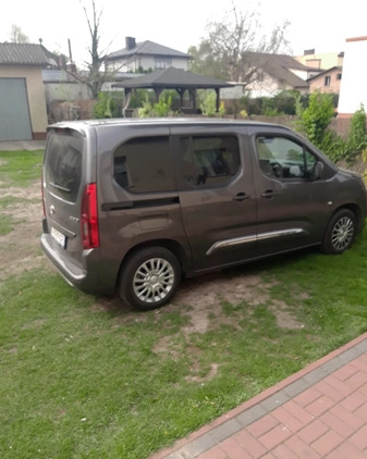 Toyota Proace City Verso cena 94876 przebieg: 33000, rok produkcji 2021 z Pruszków małe 4